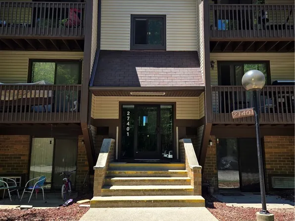 27401 Westown Blvd APT 1502, Westlake, OH 44145