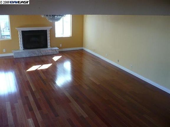 3rd image of 1510 Nelson Ct