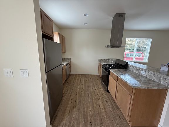 3rd image of 1120 SE Walnut St #A