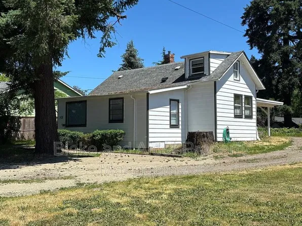 1425 Beverly Dr, Gladstone, OR 97027