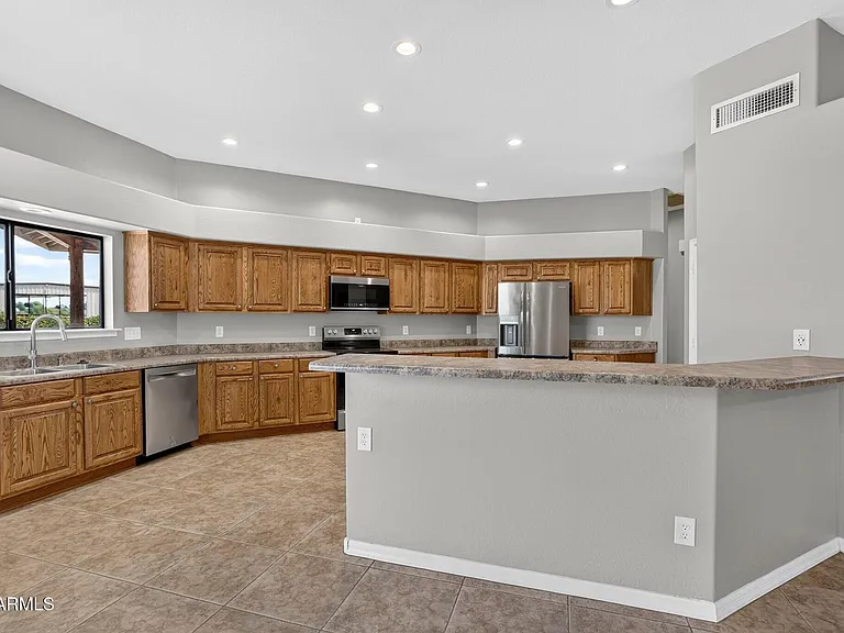 3002 E Sherry Ln — Photo 24