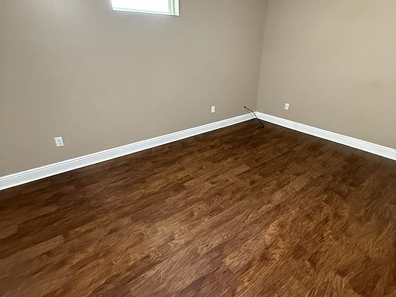 5th image of 6056 Sussex Dr