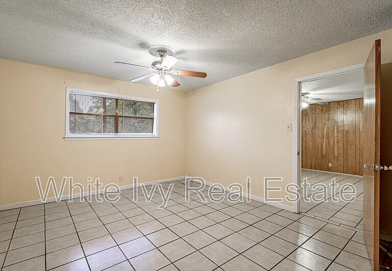 120 McAdams Ln #E — Photo 7