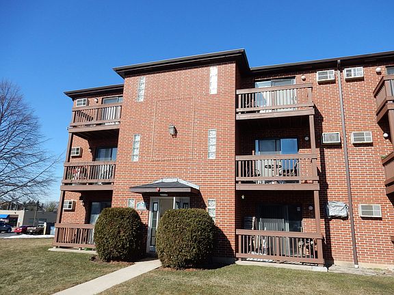 2nd image of 1158 Cedar St APT 1B