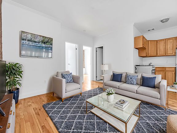 2nd image of 129 Orchard St APT 20