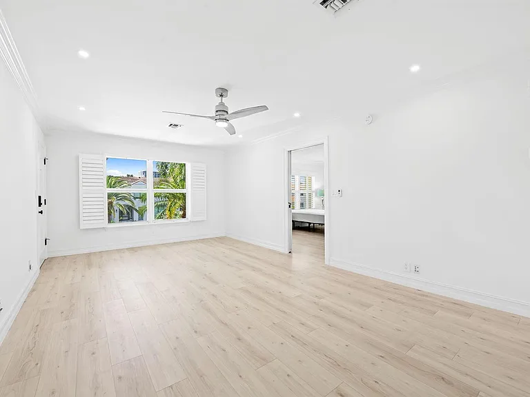 1105 Bel Air Dr #C — Photo 30