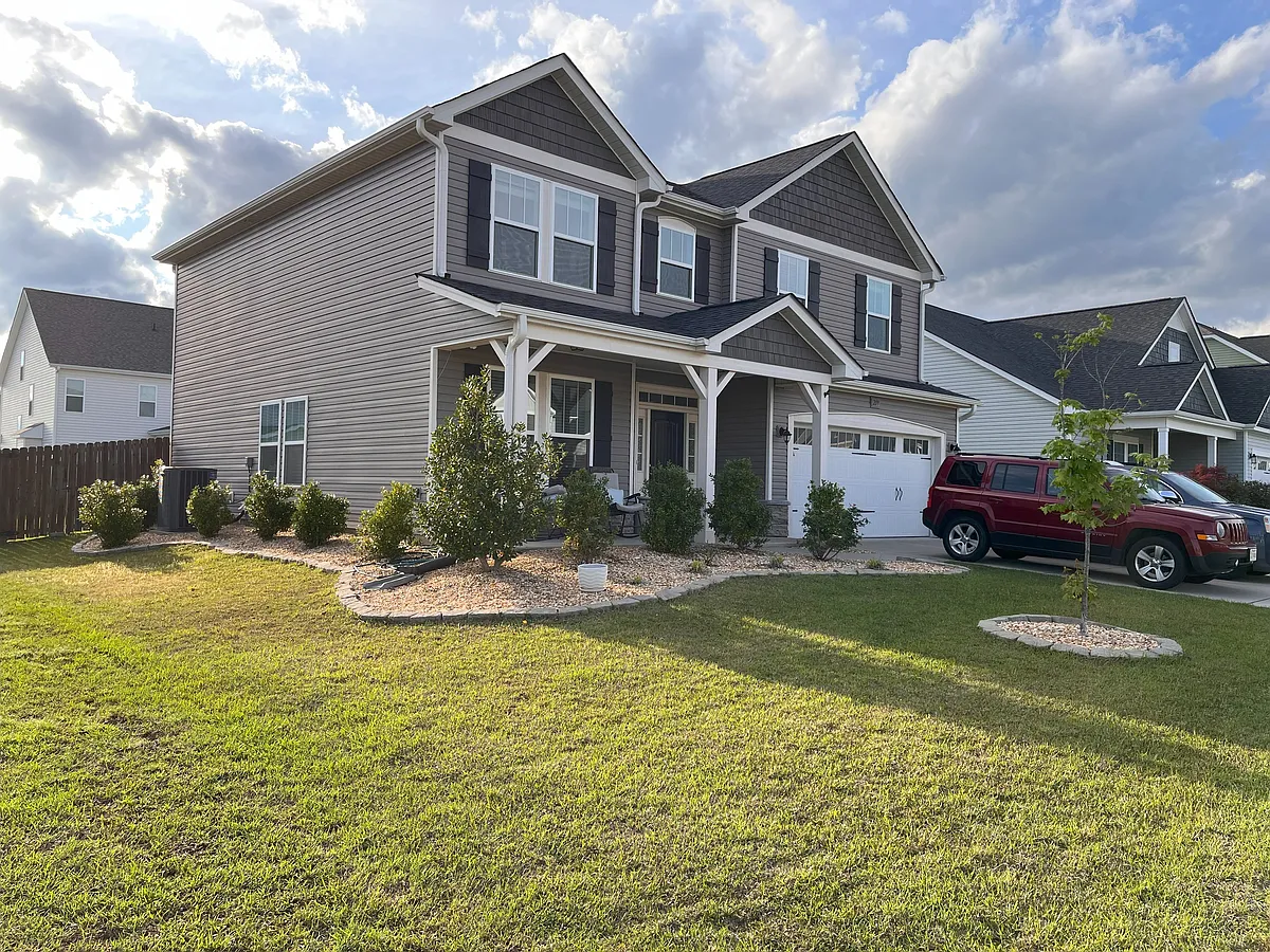 Building Photo - 209 Brentmoor Dr