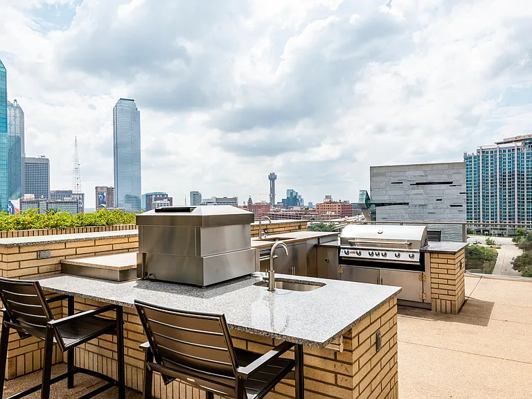 Amenity Deck Grill Area