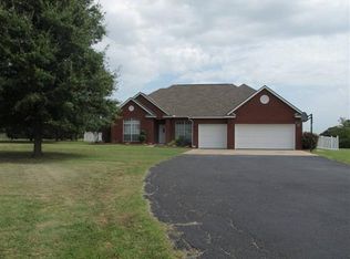 411 Smoking Oaks Dr, Ardmore, OK 73401