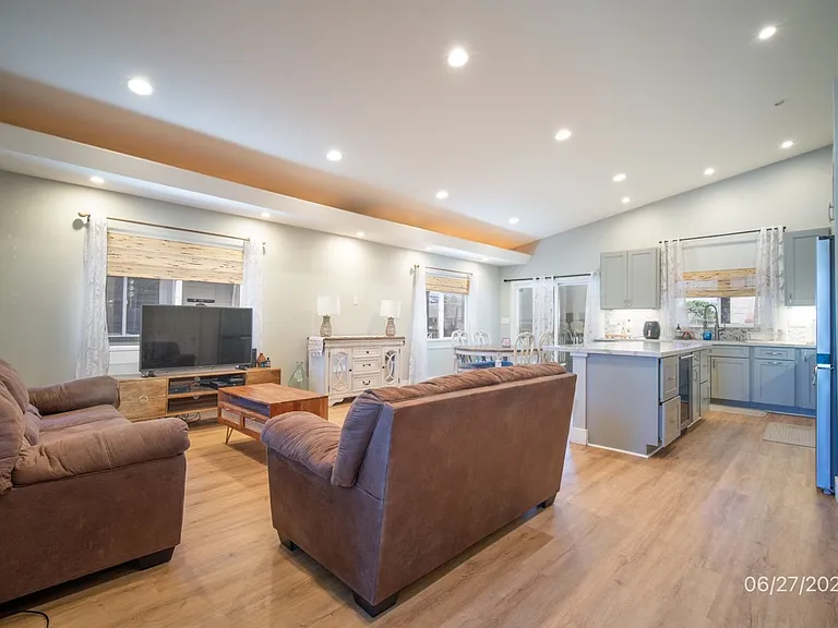 87-102 Kulaaupuni St #E — Photo 21