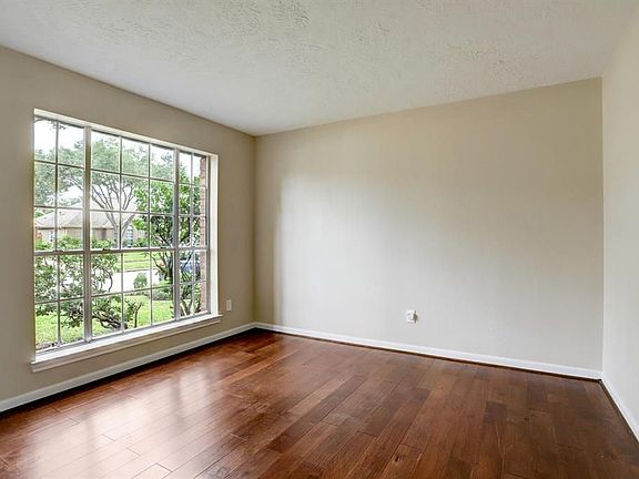 5th image of 13618 Woodspire Dr
