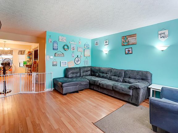 3rd image of 2275 Ayers Dr
