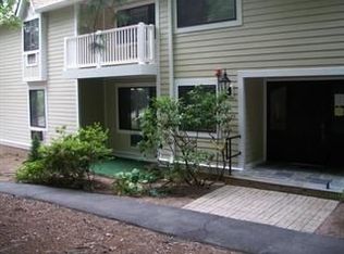 14 Foxwood Dr APT A, Morris Plains, NJ 07950