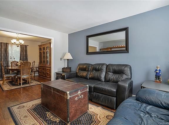 4th image of 11026 Shandon Way Ln