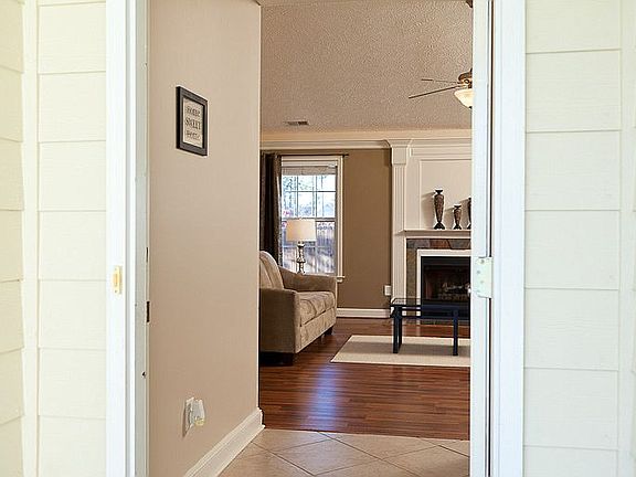 3rd image of 3006 Highplains Dr