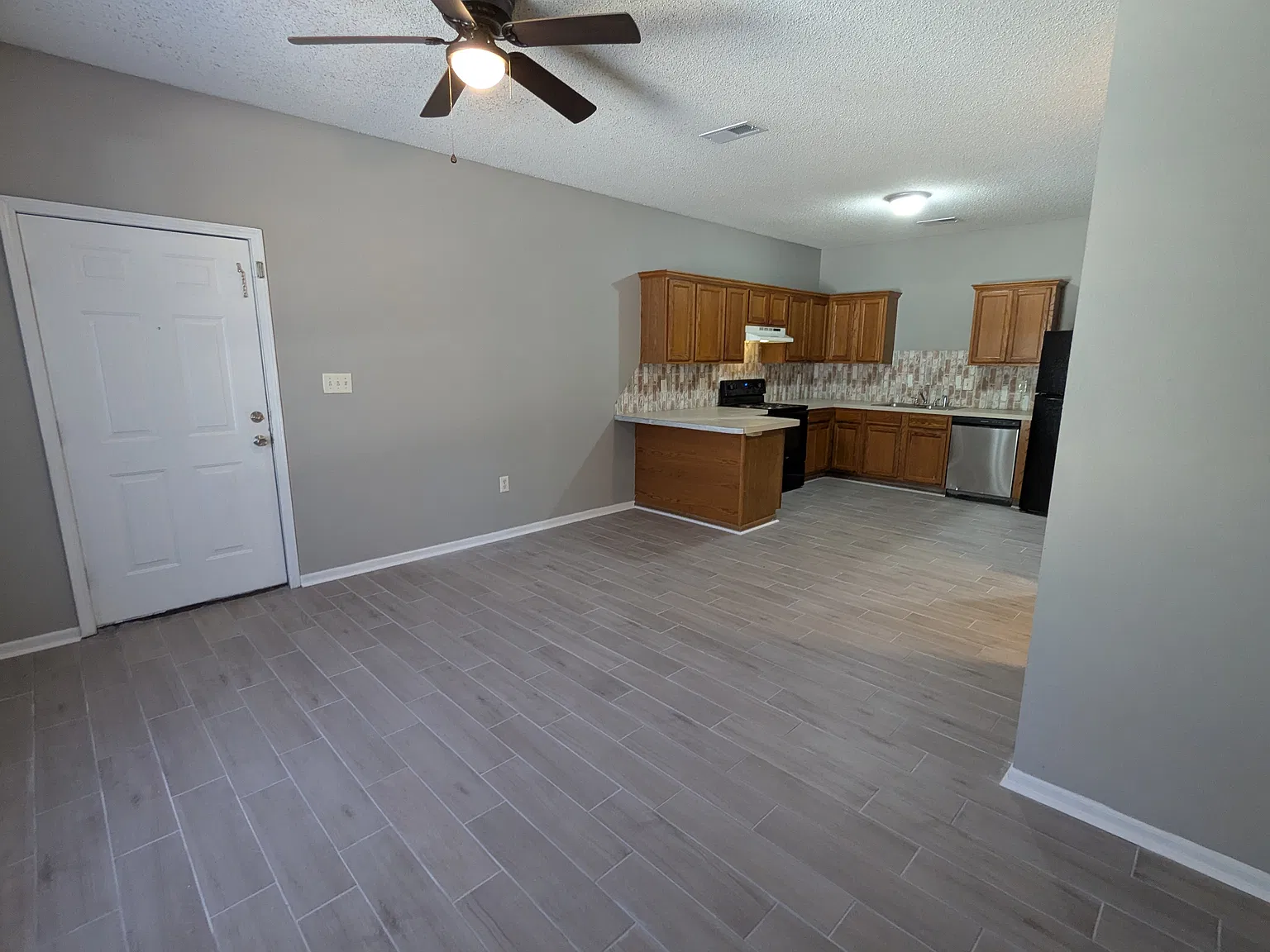 1839 Tyler St — Photo 3