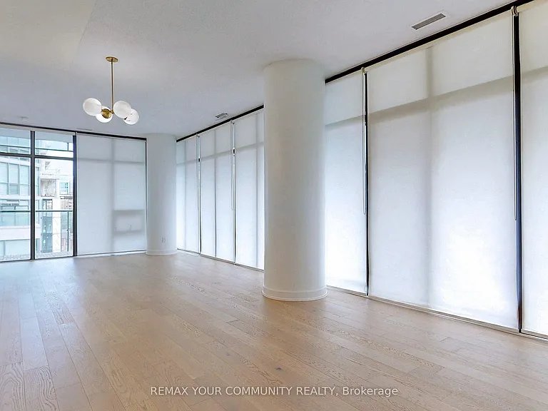 33 Charles St E #603 — Photo 4