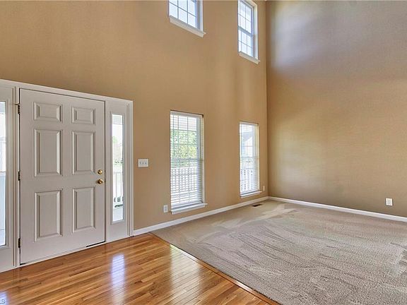 2nd image of 592 Pimlico Cir