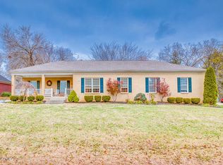 11915 Brookmoor Dr, Louisville, KY 40243