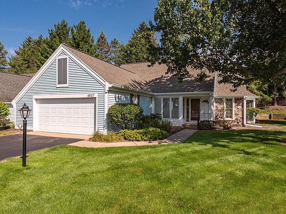 3rd image of 4527 Thornberry Dr SE