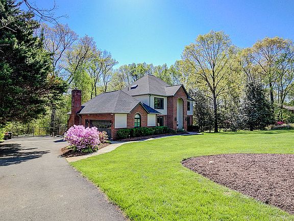 2nd image of 11734 Flemish Mill Ct