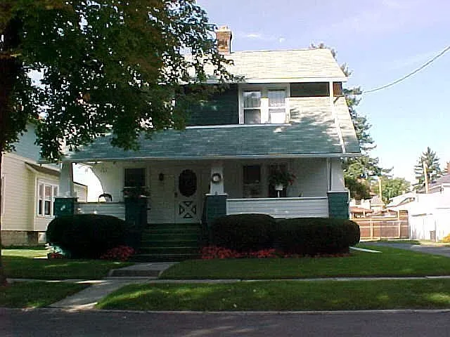 125 Johnson St photo 1