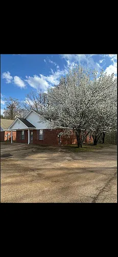 300 Creekwood Ln Photo 1