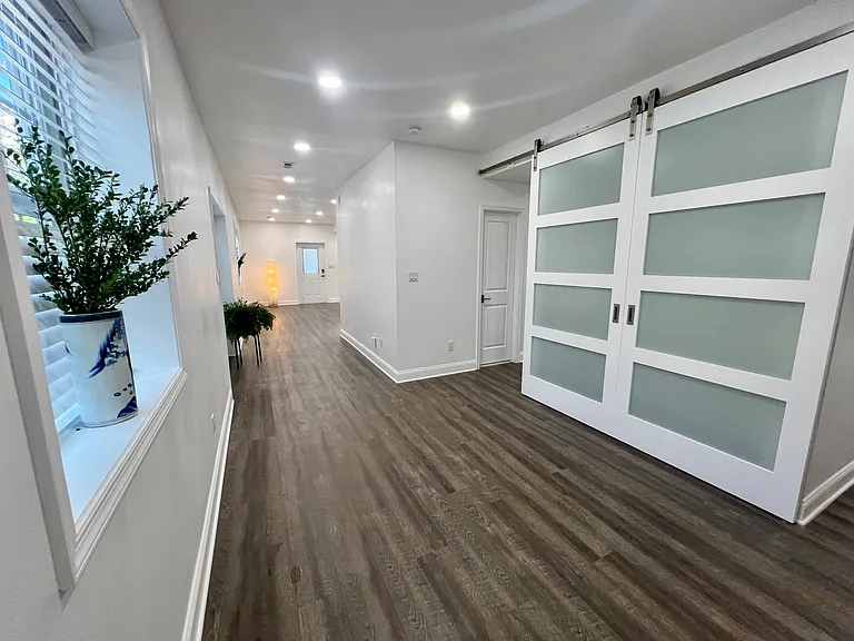 7608 Lisle Ave — Photo 36