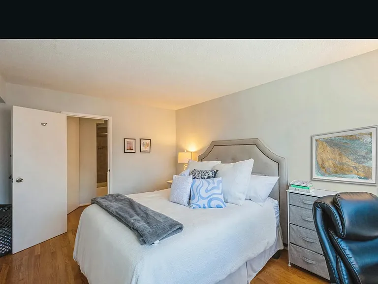 1309 N Wells St #2 — Photo 9