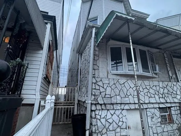 102-10 32nd Avenue image 4 of 4