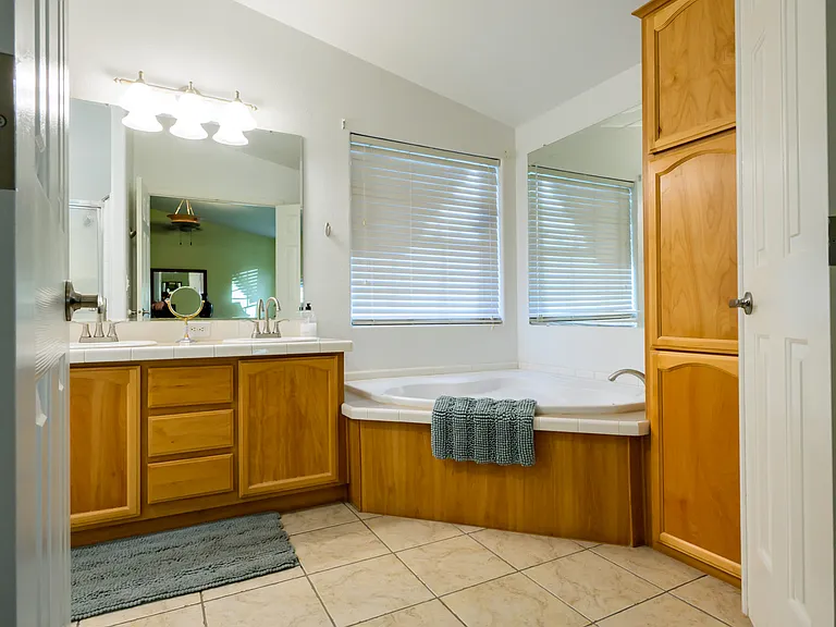7860 E Benson Hwy — Photo 47