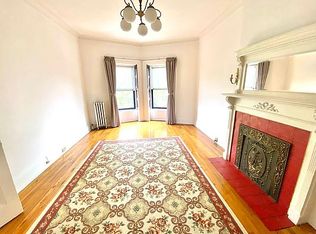 135 Lincoln Pl #3, Brooklyn, NY 11217