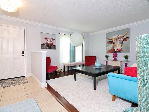 5th image of 1030 Horseshoe Falls Dr
