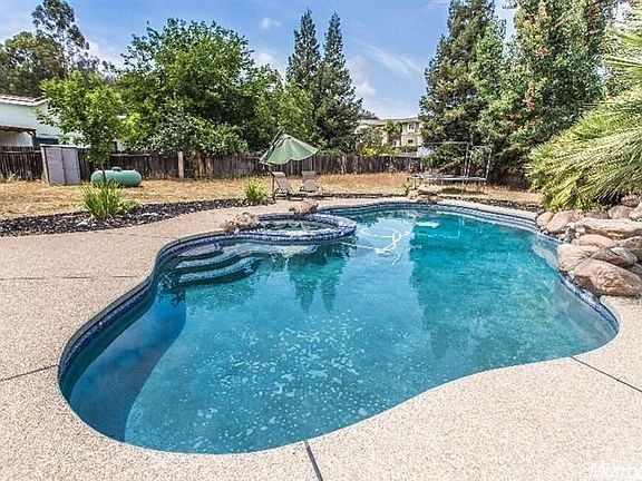 4th image of 1003 Muir Woods Ct