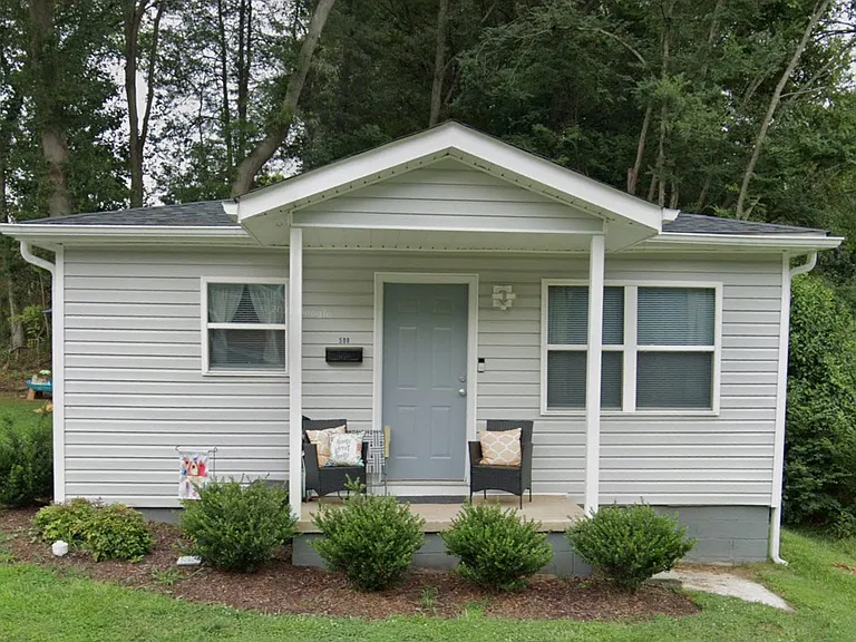 508 E Church St — Photo 1