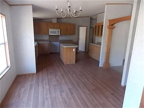 3rd image of 24300 Walnut Hill Dr