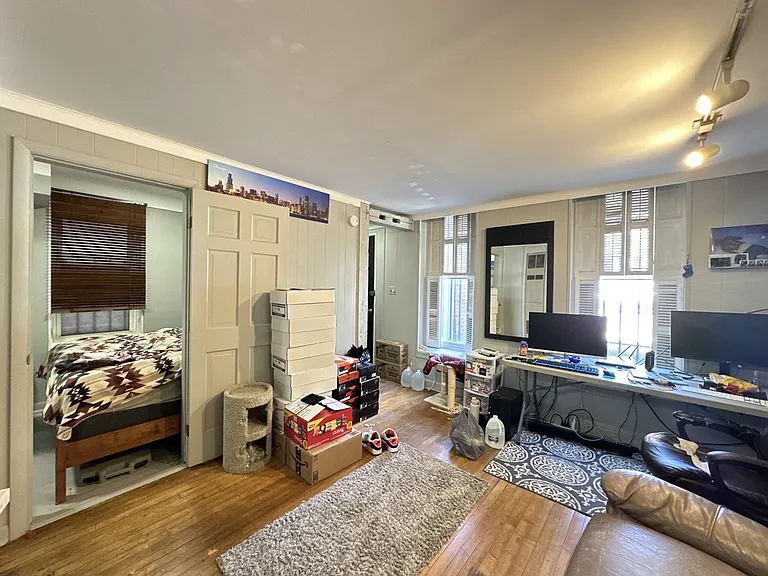 2141 W Webster Ave #FB — Photo 9
