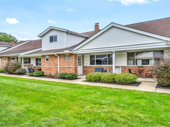 25475 Country Club Blvd Unit 7, North Olmsted, OH 44070