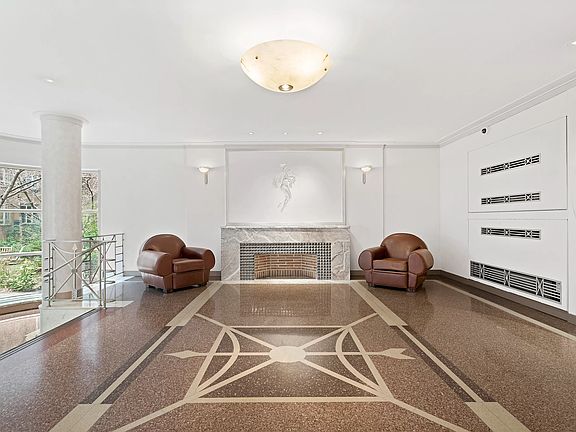 5th image of 333 W 57th St APT 4F