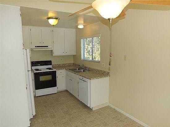 4th image of 1811 E Grand Ave Unit 136