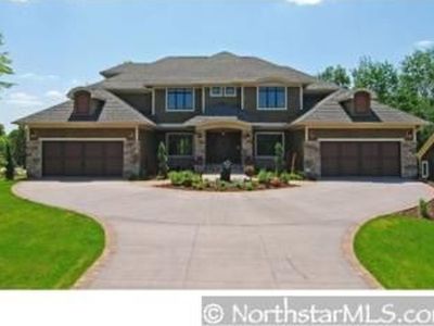 6890 Lake Harrison Cir, Chanhassen, MN, 55317