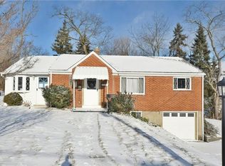 2502 Sylvania Dr, Bethel Park, PA 15102