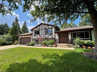 1454 Turnberry Dr, Youngstown, OH