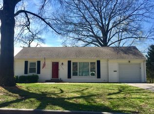5872 Granada Ln, Fairway, KS 66205