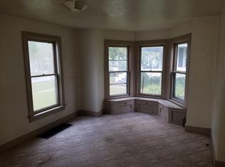 312 E 3rd St, West Liberty, IA 52776