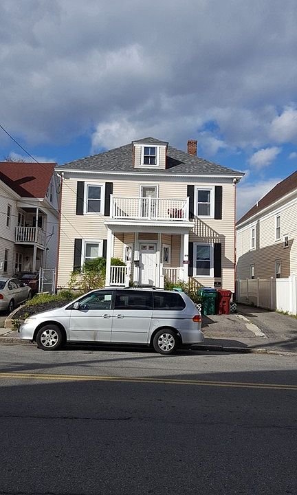 2nd image of 179 University Ave #2