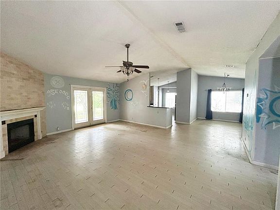 5th image of 2129 Brighton Pl