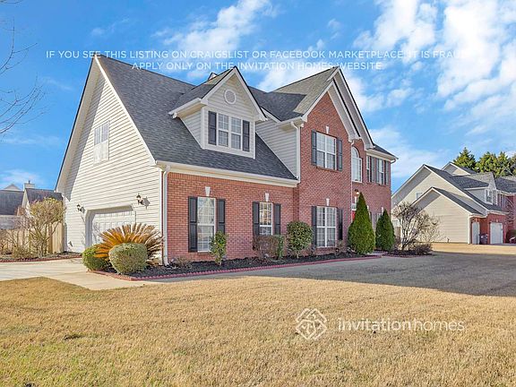 3rd image of 2675 Lake Commons Ct