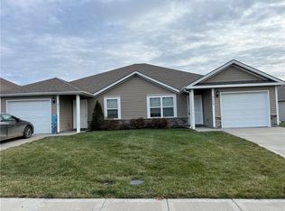 9309-9311 N Robinhood Ave, Kansas City, MO 64154
