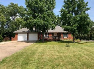 19955 Riggs St, Stilwell, KS 66085
